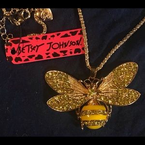 New!!  Betsy Johnson Bee Pendant